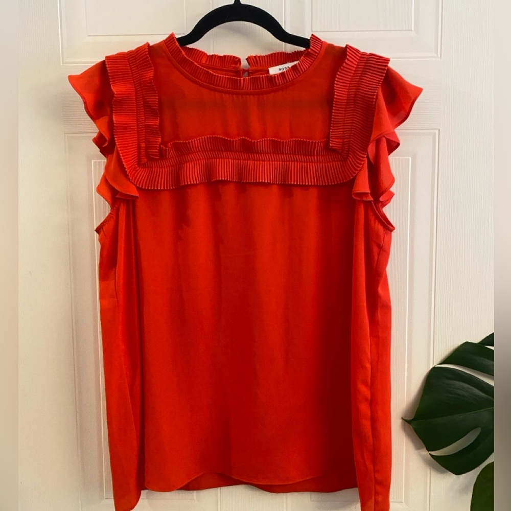 ROSE & OLIVE | Red shirt